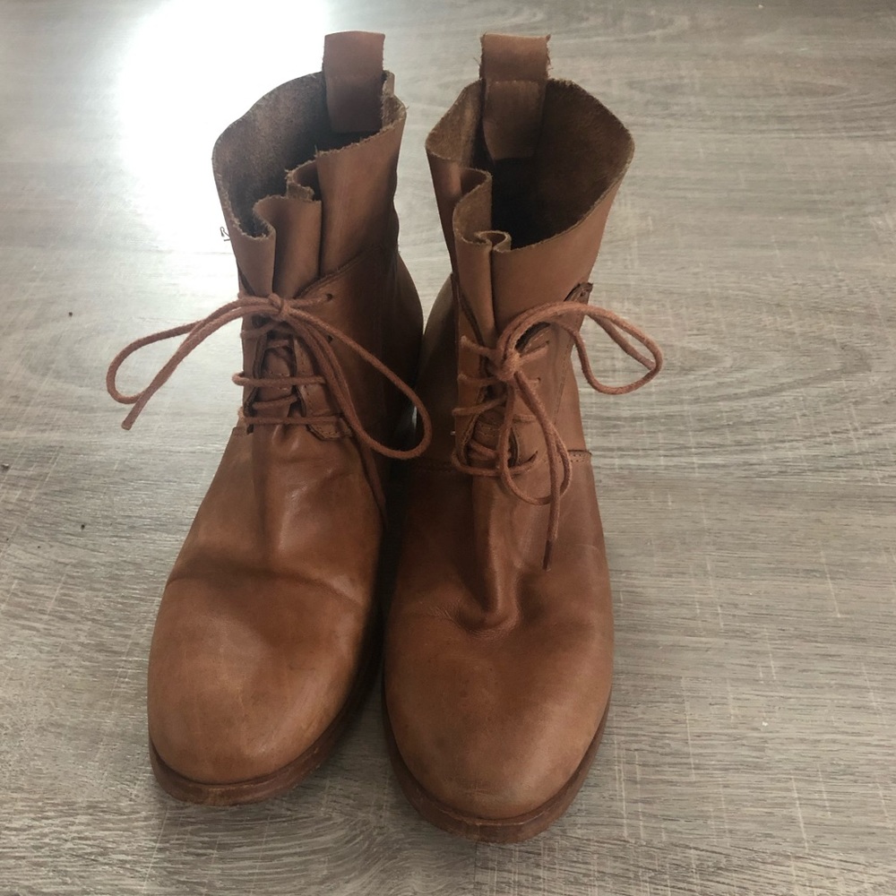 Clona Leather Boots